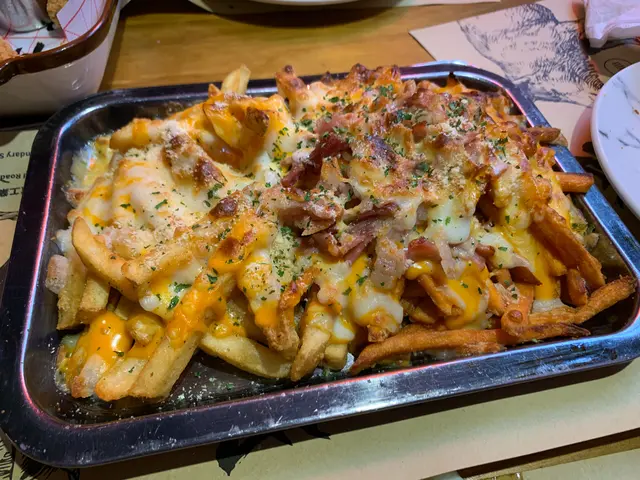 芝士煙肉薯條拼蕃薯條