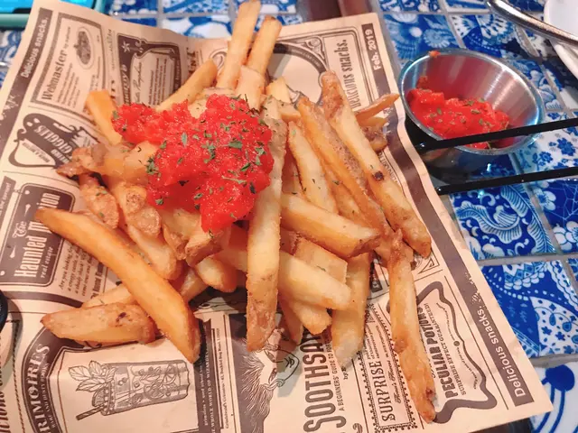 薯條整體唔錯，只係用錯咗明太子，以為係明太子醬，原來剩係得明太子，如果叫返芝士醬應該會好啲