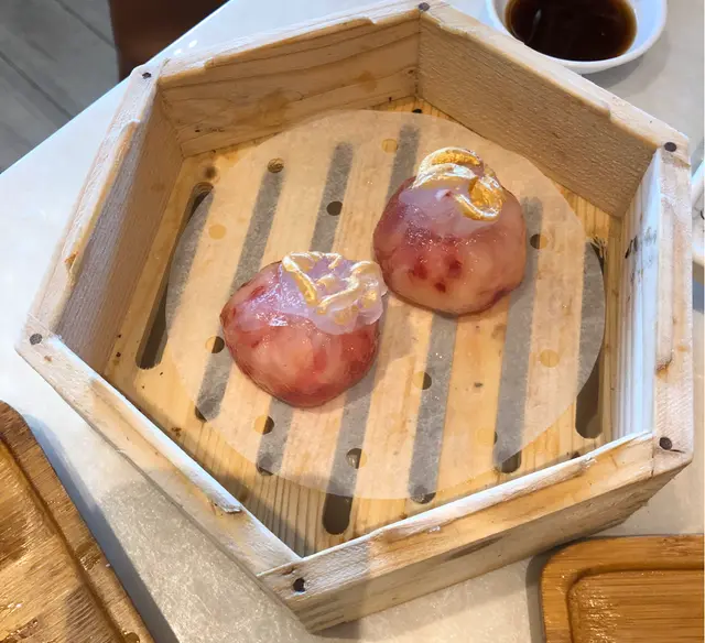 金箔紅菜頭餃