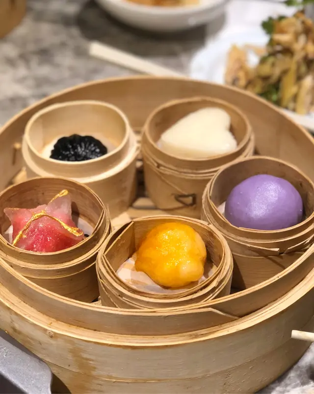 If  you  like  shrimp  dumplings  then  it’s  a  good  option.  There  are  2  desserts  1  taro  bun  and  a  milk  cake