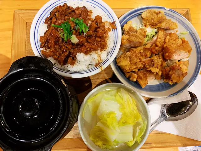 鹽酥雞排滷肉飯