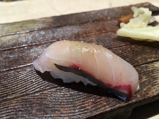 深海池魚配柚子海鹽