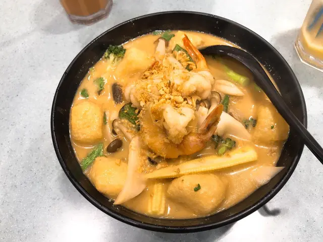 喇沙鮮蝦雜菜米線