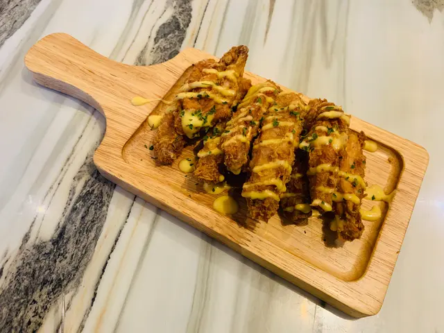 單骨蜜糖芥末雞翼