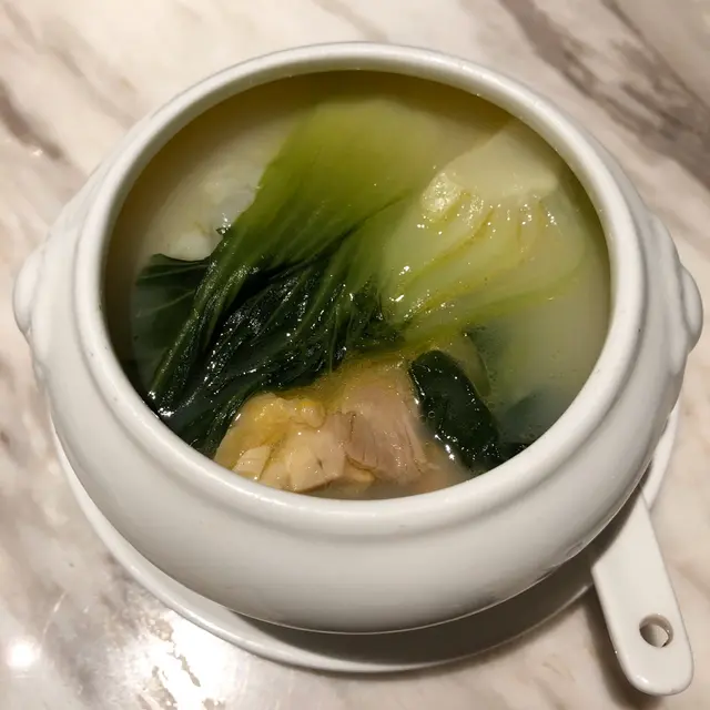 原盅餛飩雞湯