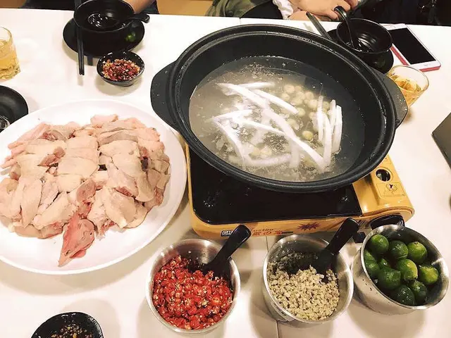 椰子雞煲