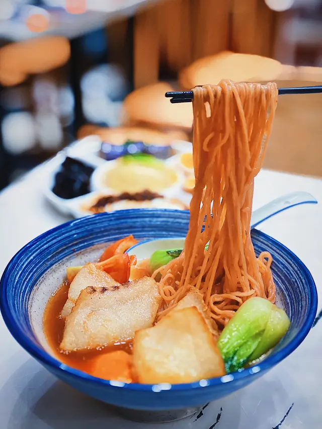 鮮茄濃湯魚片蕃茄麵