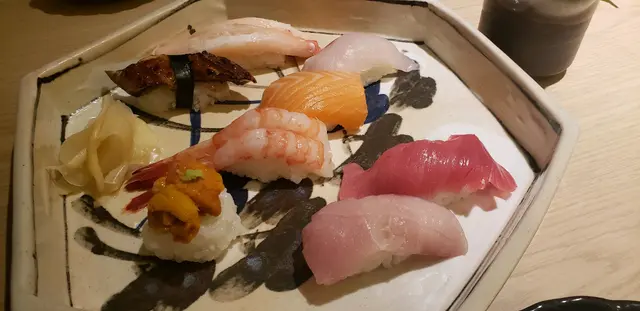 上級壽司拼盤八貫