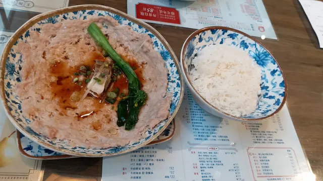 鹹魚蒸肉餅飯