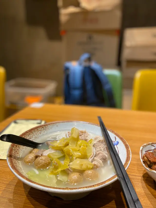 選酸菜會蓋過胡椒味