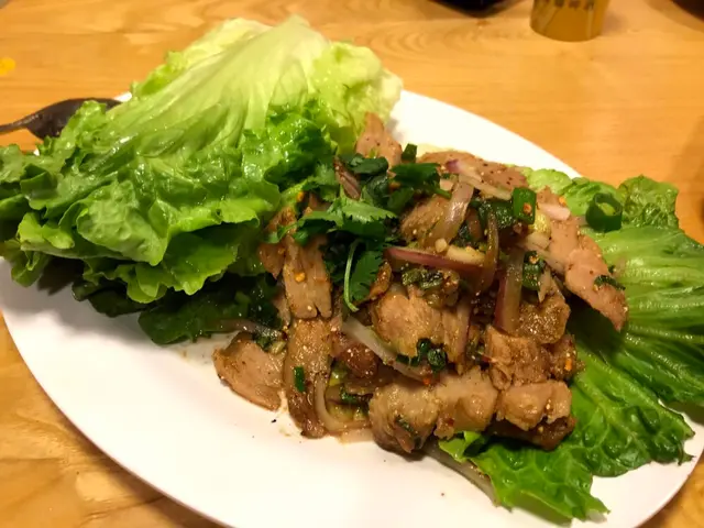 酸辣豬頸肉沙律