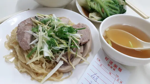 撈麵份量少 腰潤唔夠熟