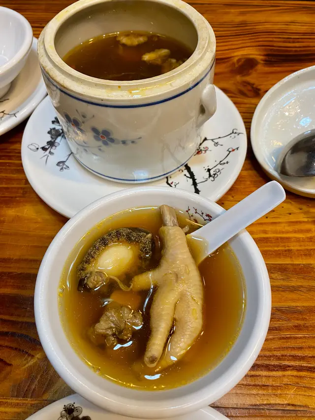 核桃蟲草鮑魚炖雞