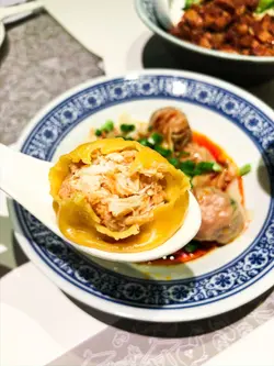 蟹肉小笼包