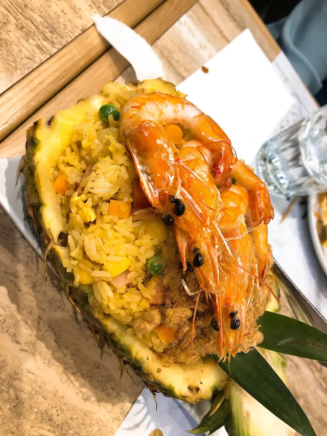 大蝦菠蘿飯
