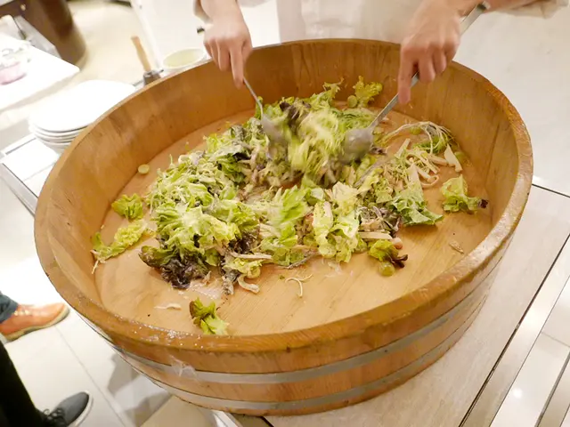 海參花膠沙律配蜜糖芥末醬
