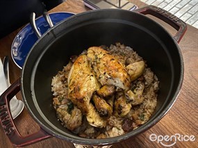 Signature&#160; roasted&#160; French&#160; spring&#160; chicken&#160;,&#160; glutinous&#160; rice&#160; stuffing, - 灣仔的ROOTS