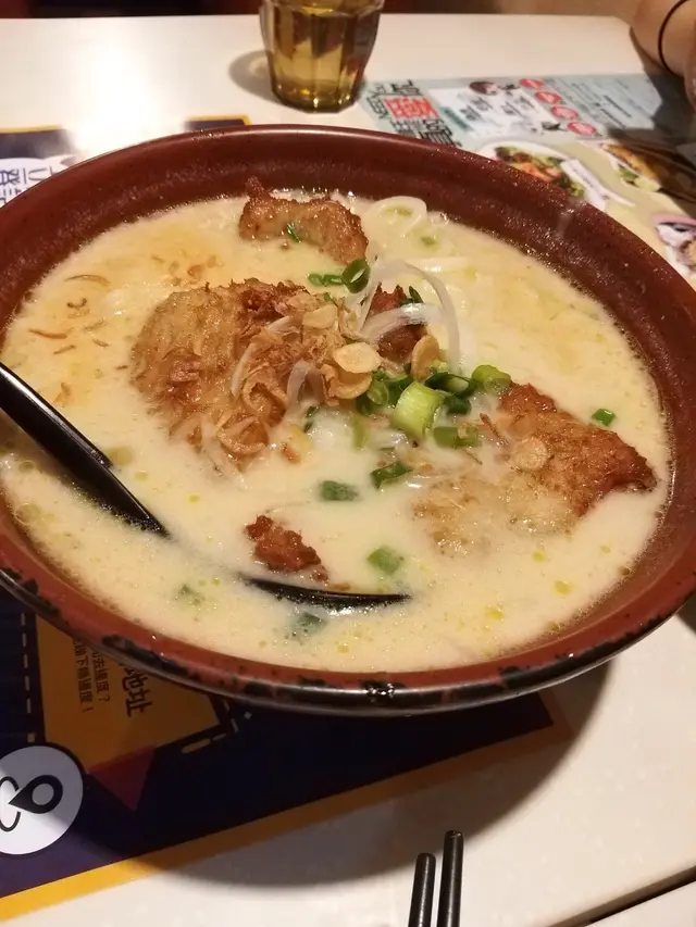 白咖喱香茅豬扒讚歧烏冬