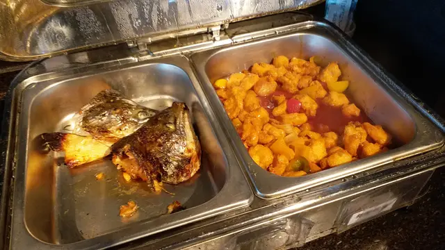 熟食 ~ 三文魚頭, 咕嚕肉