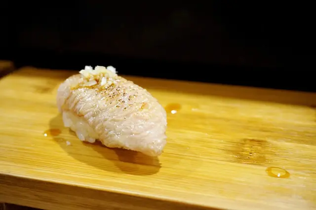 火炙吞拿魚鮫壽司