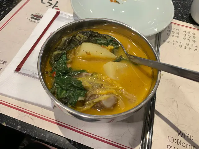 土豆脊骨湯