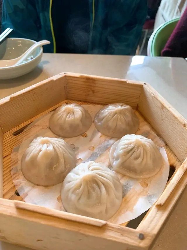 湯汁美味,但肉餡散開,唔係一整個