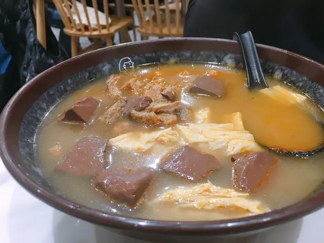 豬紅+嫩滑腐竹+發達金錢肚+咖喱陳皮魚蛋米線(咖哩汁)