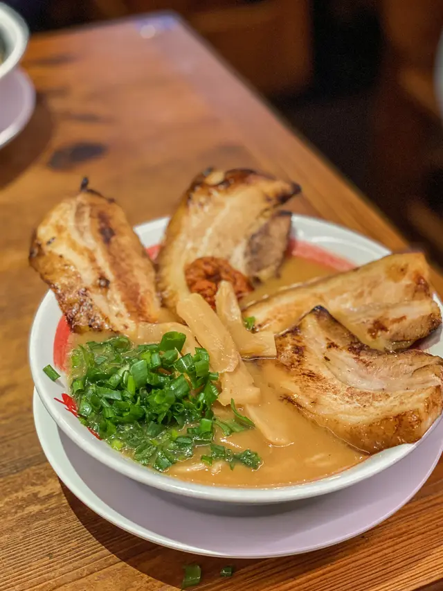 特盛灸燒豚肉拉麵🍜