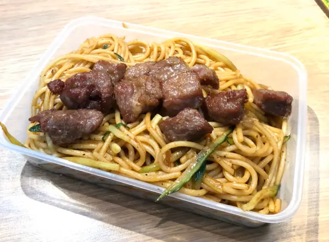 牛柳粒意粉