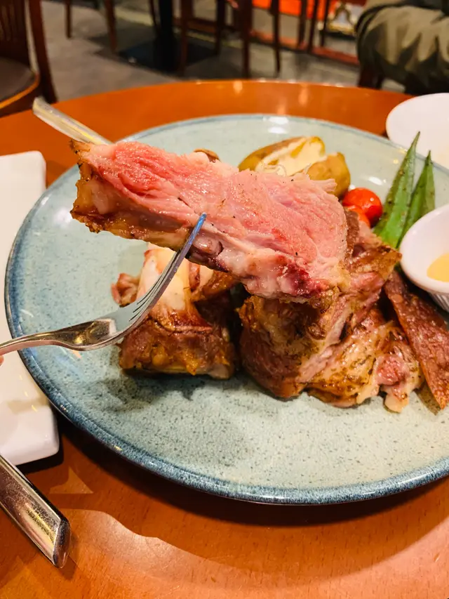 德國脆皮咸豬手