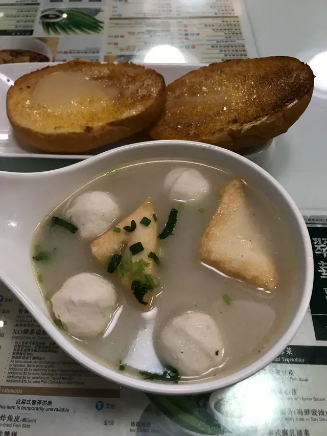 奶油豬、魚蛋片頭可