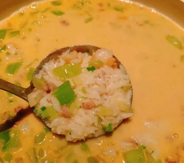 半價龍蝦湯泡貴妃飯份量好多，可以3-4人