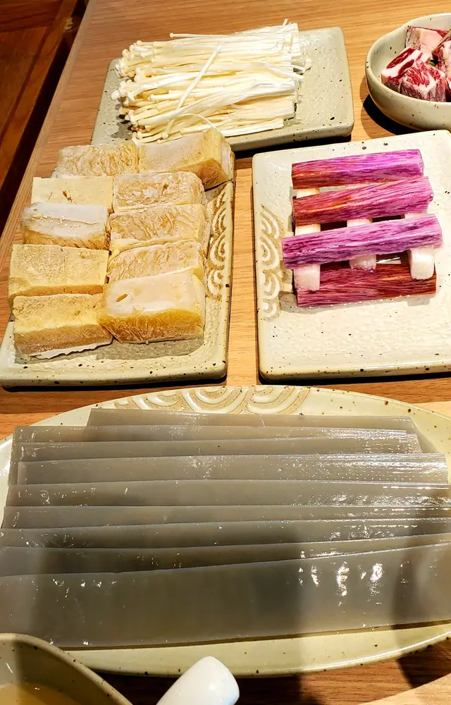 苕粉，淮山，冰豆腐，金針菇，牛肉粒