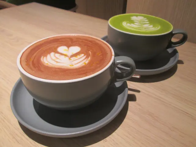 兩杯飲品都令人好滿意