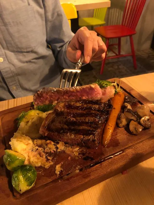 香煎澳洲黑毛安格斯西冷