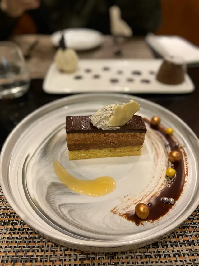 Black truffle and double chocolate cake