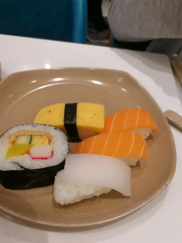 超出色的素壽司😋😋😋食素三文魚真係有三文魚味嫁😵