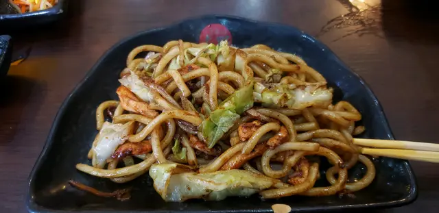 主菜鐵板炒烏冬