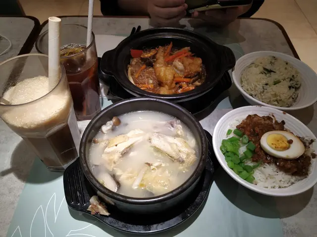沙茶冬粉蝦球紅魚鍋&花膠雲腿雞鍋