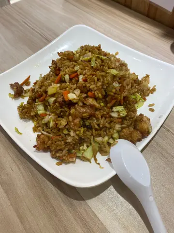 咸鱼鸡粒炒饭（包饮品）