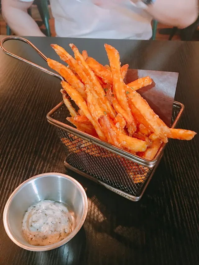 炸蕃薯條sweet potato fries 