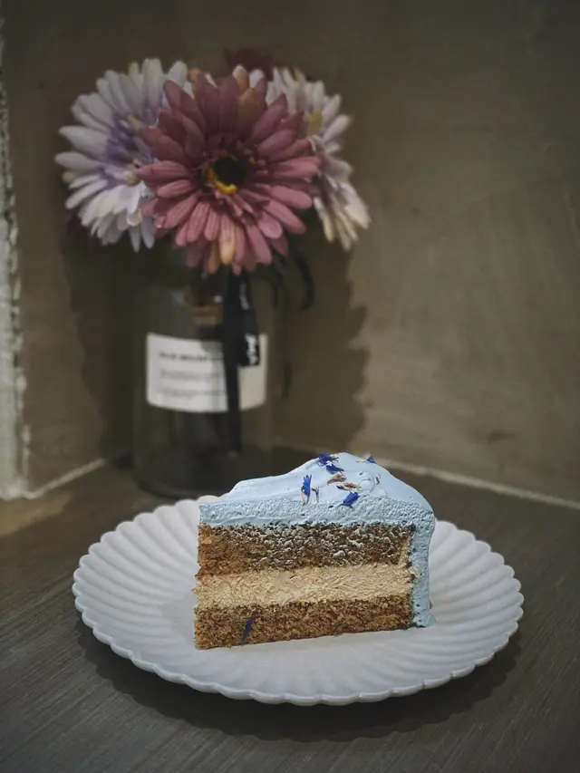 Signature Earl Grey Cream Cake