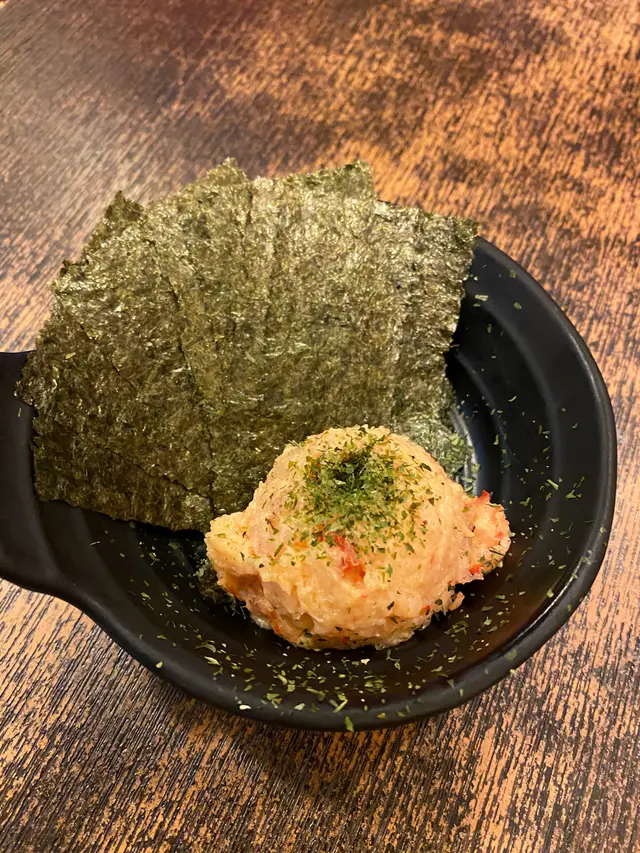 小龍蝦蟹子沙律