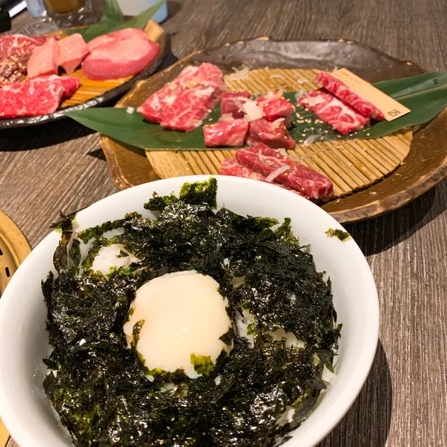 牛角香蔥溫泉玉子飯