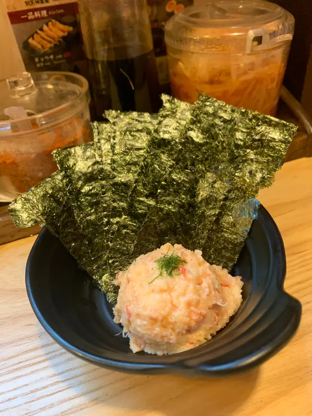 小龍蝦蟹子沙律