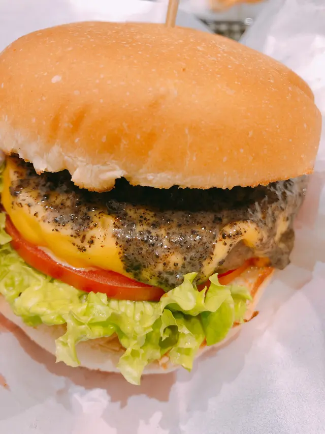 黑松露芝士牛堡