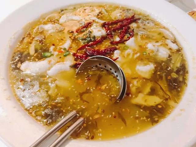 人見人愛酸菜魚