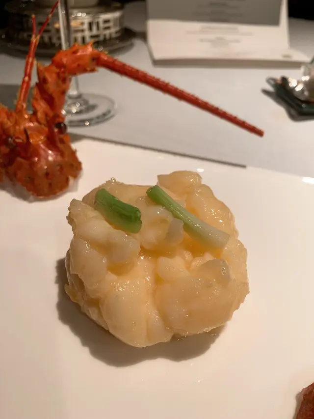 香蔥油爆本地龍蝦球