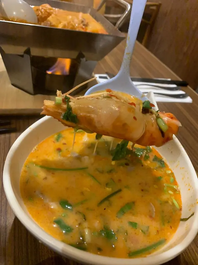 泰人大頭蝦冬蔭湯