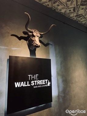 The Wall Street Bar & Lounge